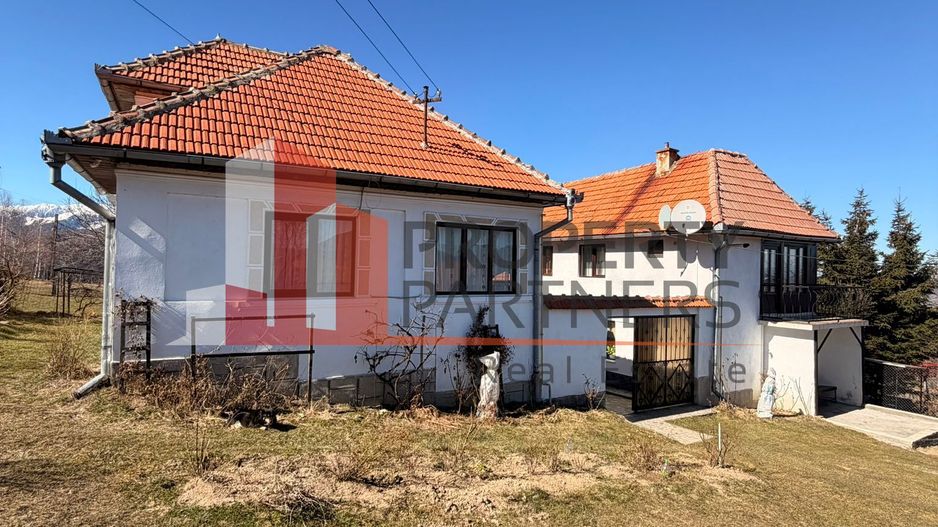 Casă tradițională cu 1800 mp teren  în Sohodol, Bran | Priveliște superba - Poză 3