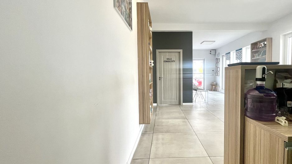 Spatiu comercial, amenajat si compartimentat, in Dumbrăvița - Poză 5