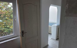 Garsonieră  zona Dâmbovița etaj 2 - Poză 2