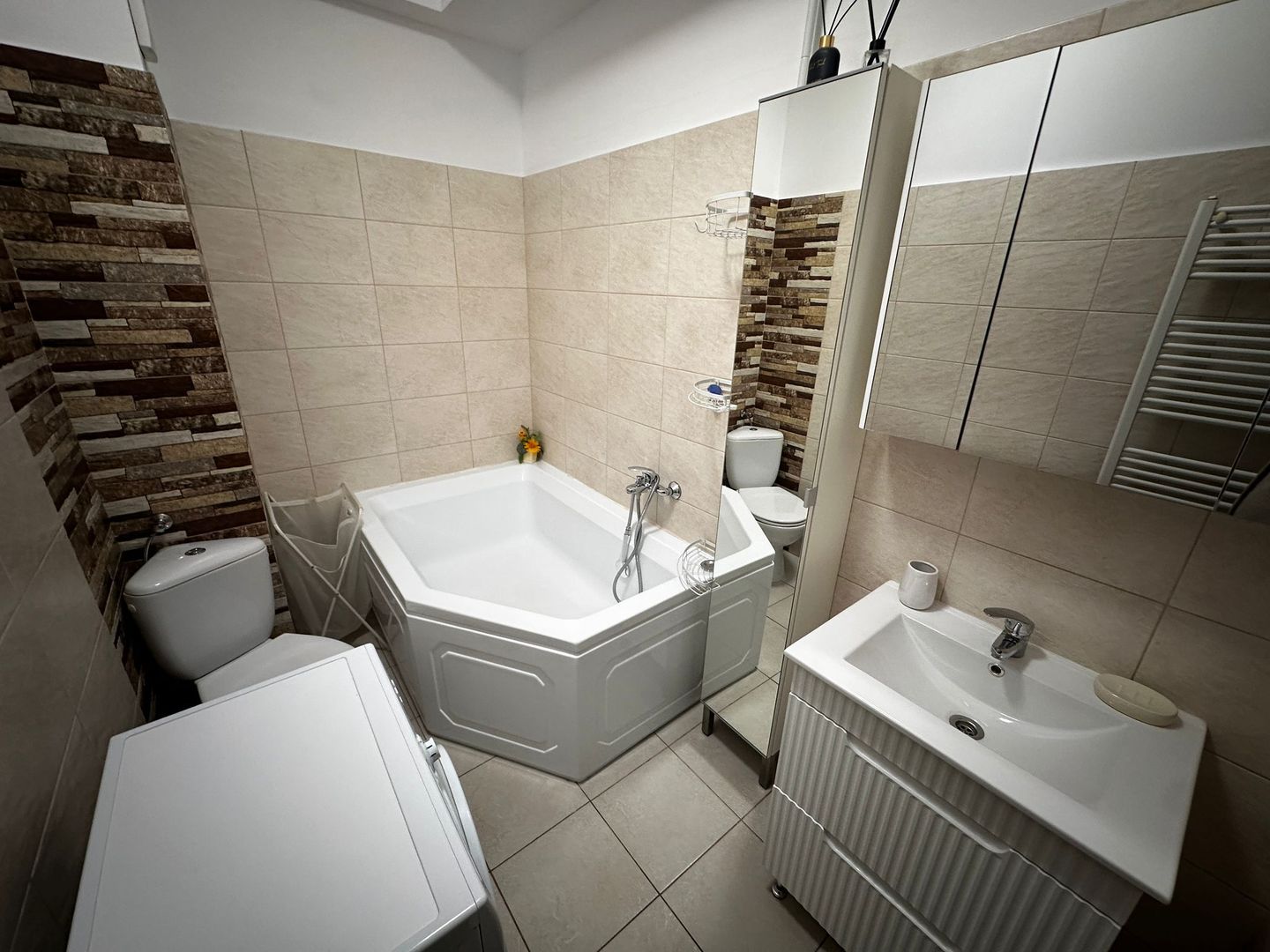 Garsoniera Studio Bloc NOU Metrou Dristor Mihai Bravu Centrala + Pat - Poză 11