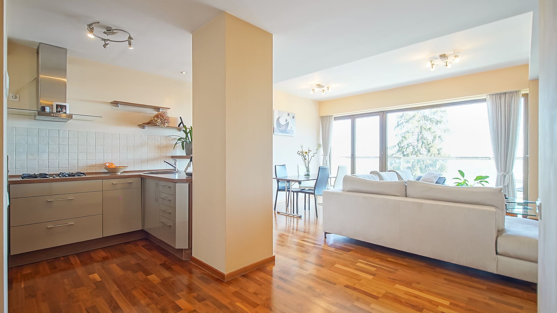 2 CAMERE 81 MP | DOUA BAI, TERASA SI BOXA | BELLEVUE DRUMUL POIENII - Poză 1