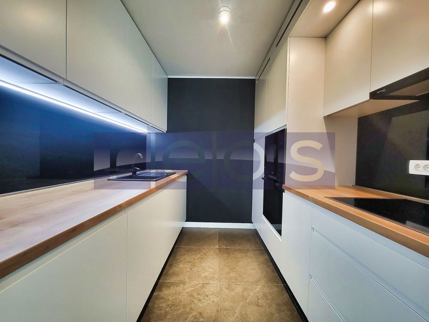 ONE PLAZA HERASTRAU | 2 CAMERE | LOC DE PARCARE | ULTRAFINISAT | - Poză 2