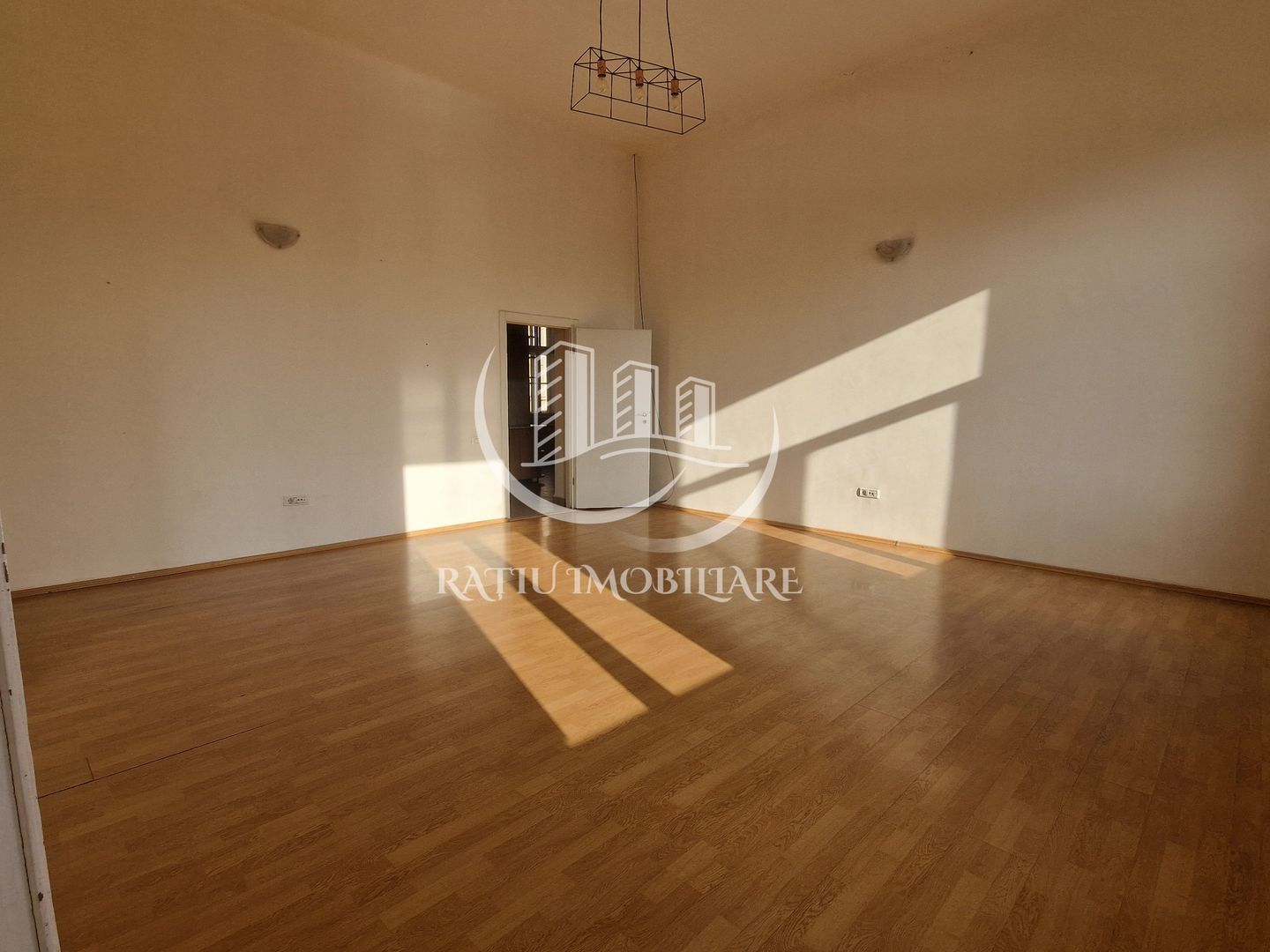 Apartament cu 2 camere | 99 mp utili | Facultatea de medicina | Oradea. - Poză 3