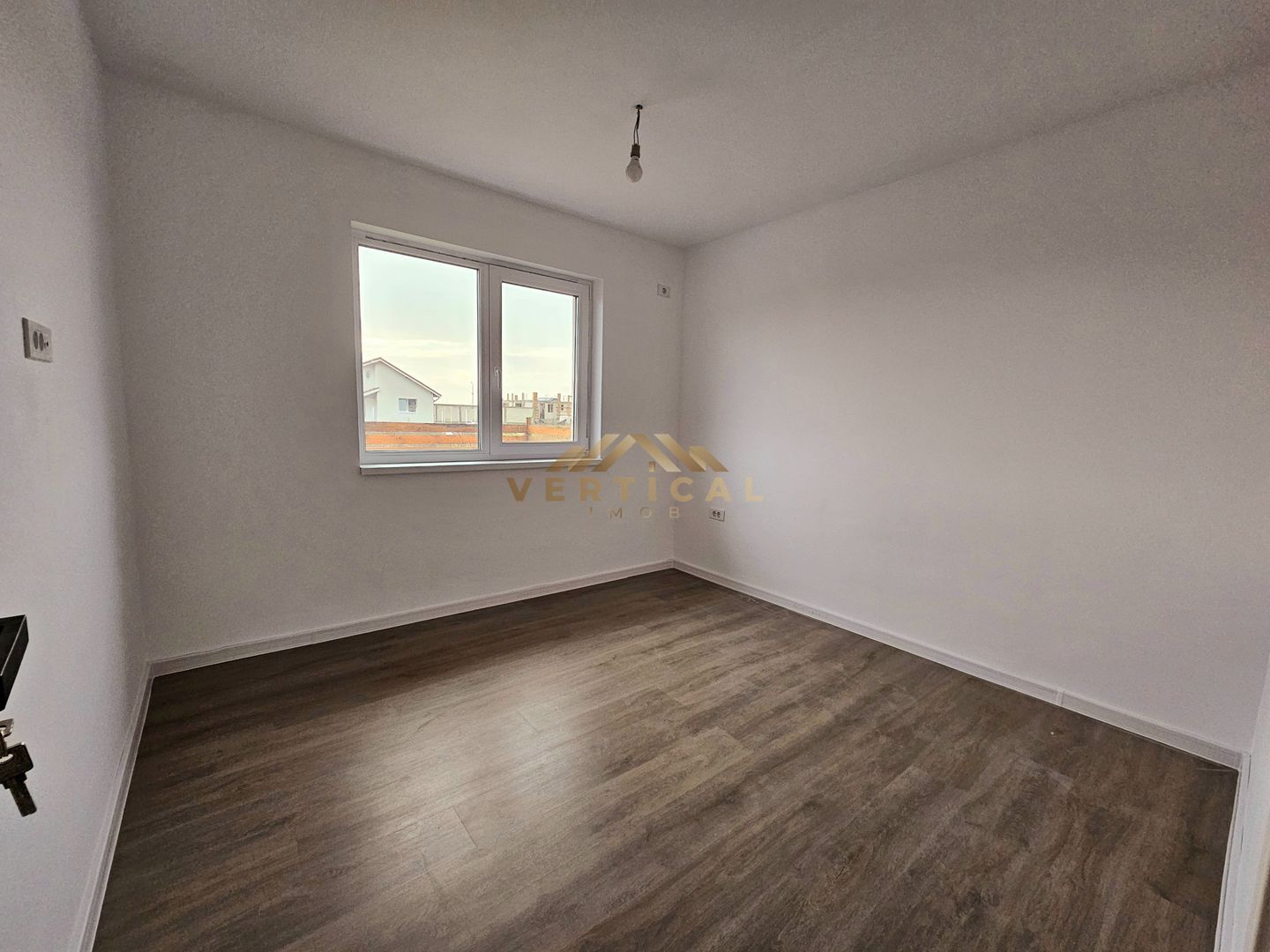 Casa 3 camere in comuna Berceni - Poză 12