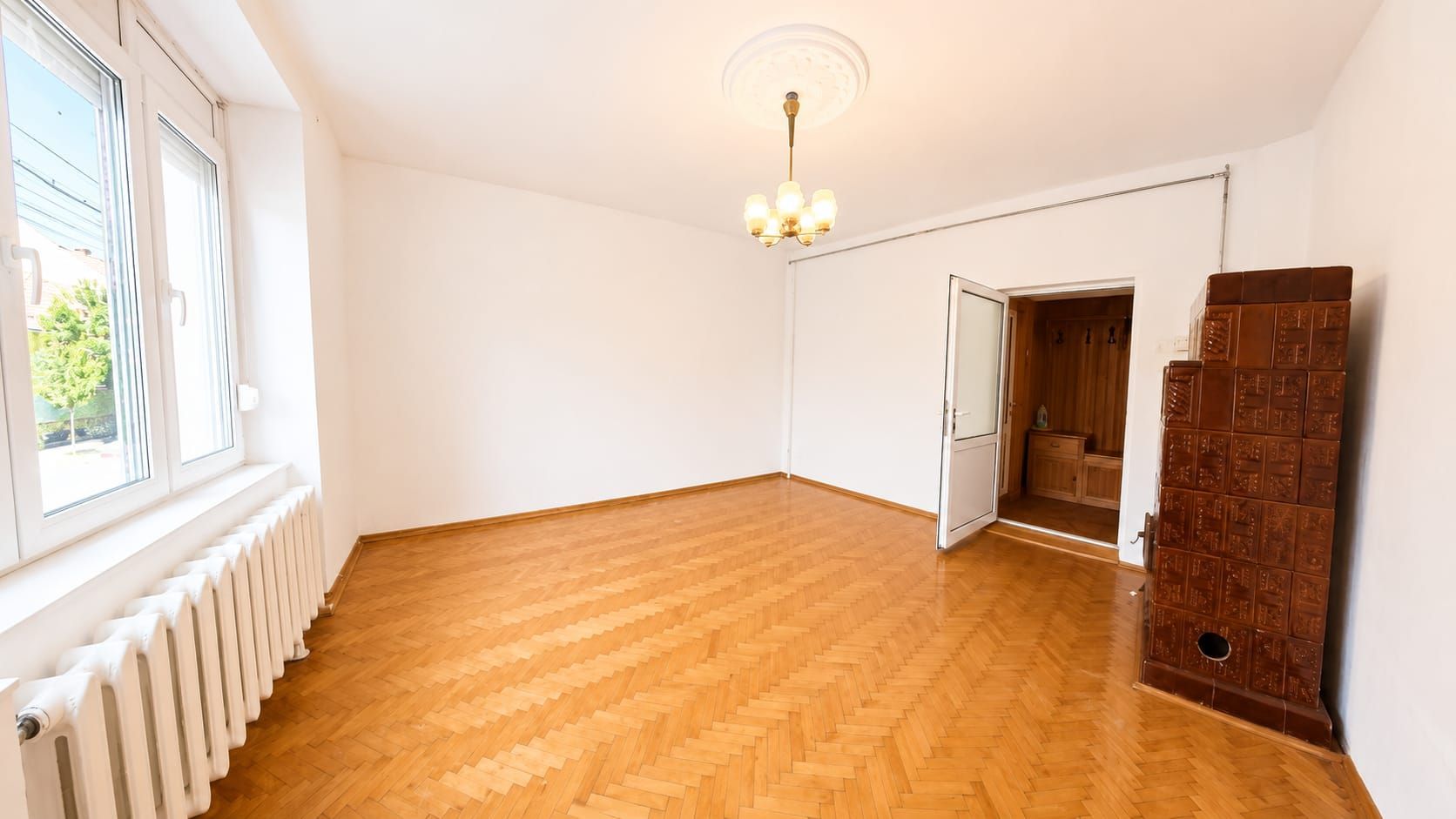 Casă cu 3 dormitoare și teren de 539 mp, Satu Mare str St, O Iosif - Poză 2
