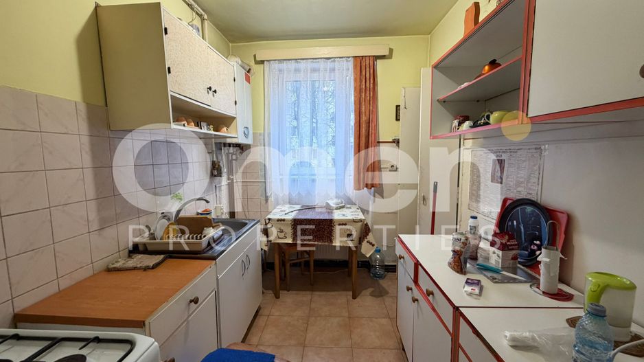 Apartament decomandat cu 2 camere, etaj intermediar, cartier Sasar - Poză 1