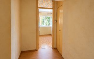DE VANZARE APARTAMENT 2 CAMERE DECOMANDAT 55 MP GORJULUI METROU - Poză 6