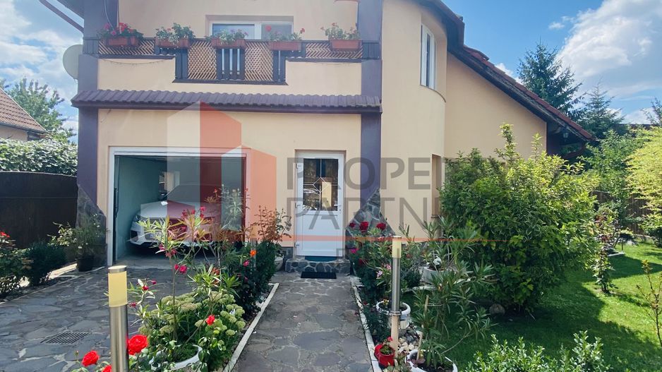 Casa deosebita Ghimbav - Poză 2