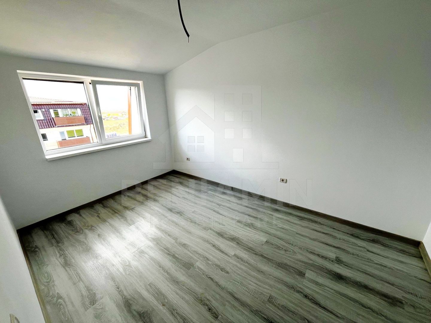 2 Camere-Bloc Nou- Loc De Parcare- Disponibil Imediat-Sanpetru-Brasov - Poză 2