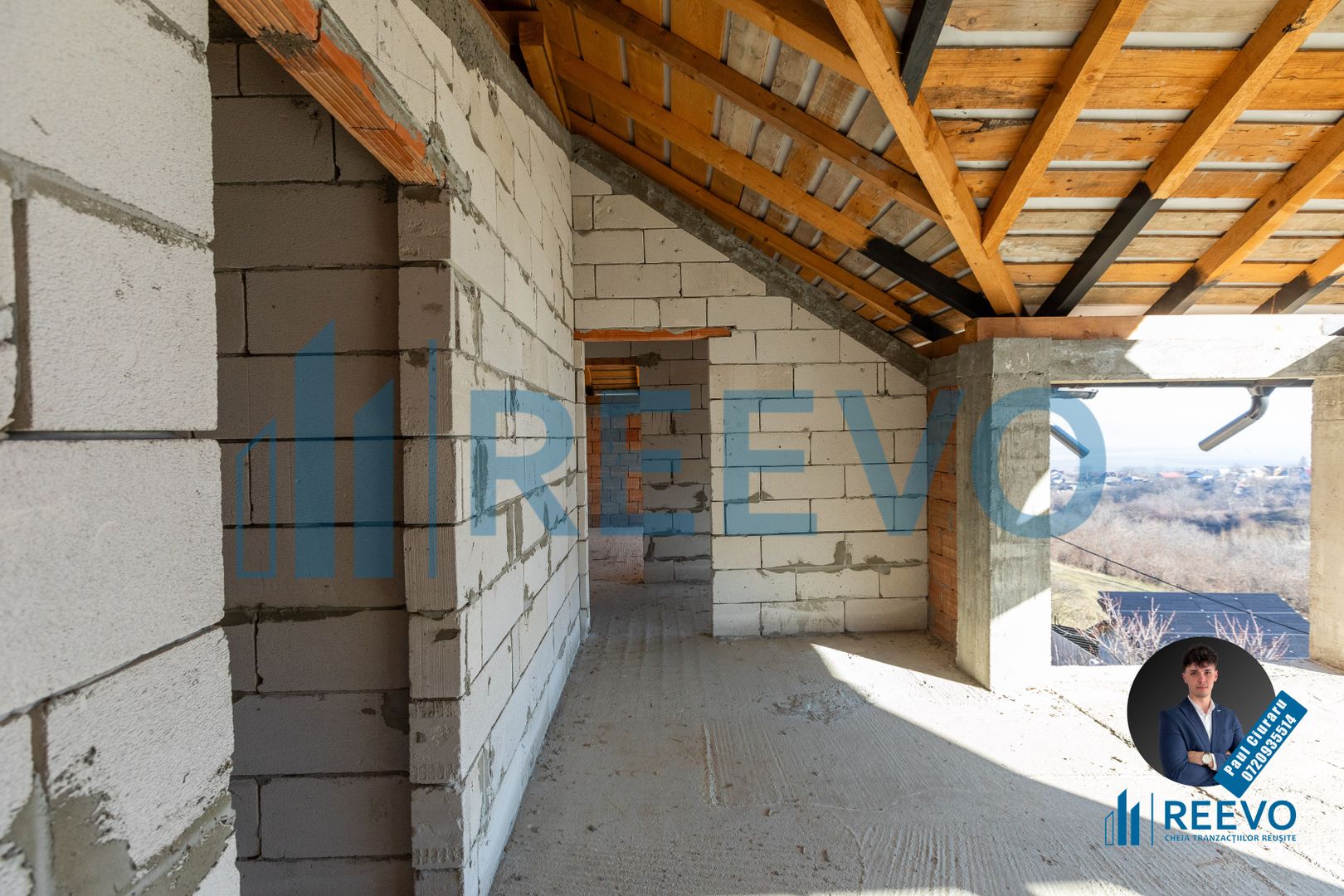 Pensiune/Vilă la roșu P+E+M în Sărata - Poză 12