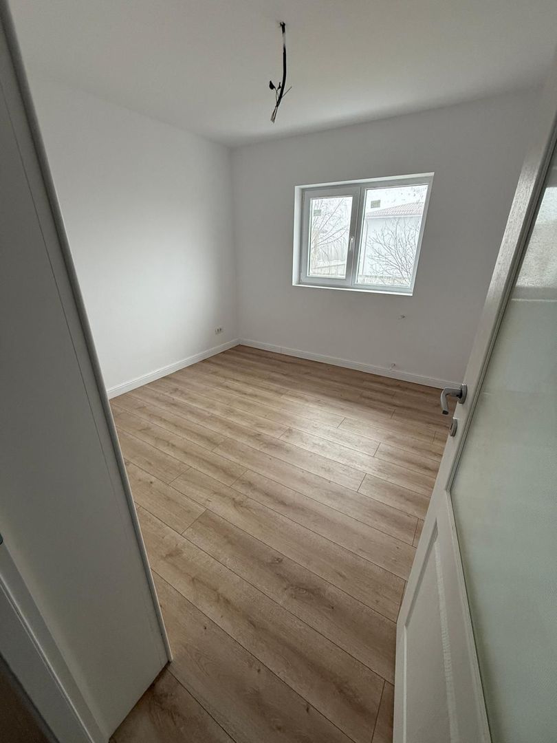 Mutare imediată! Vilă duplex 4 camere cu curte proprie - Poză 18