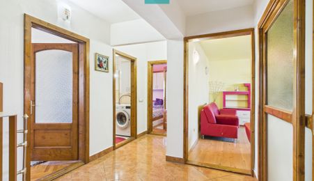 Apartament 3 camere de inchiriat - 360 €/lună