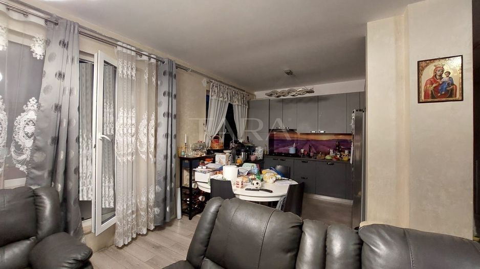 Apartament modern 3 camere și terasă spațioasă, zona Poligonului. - Poză 2