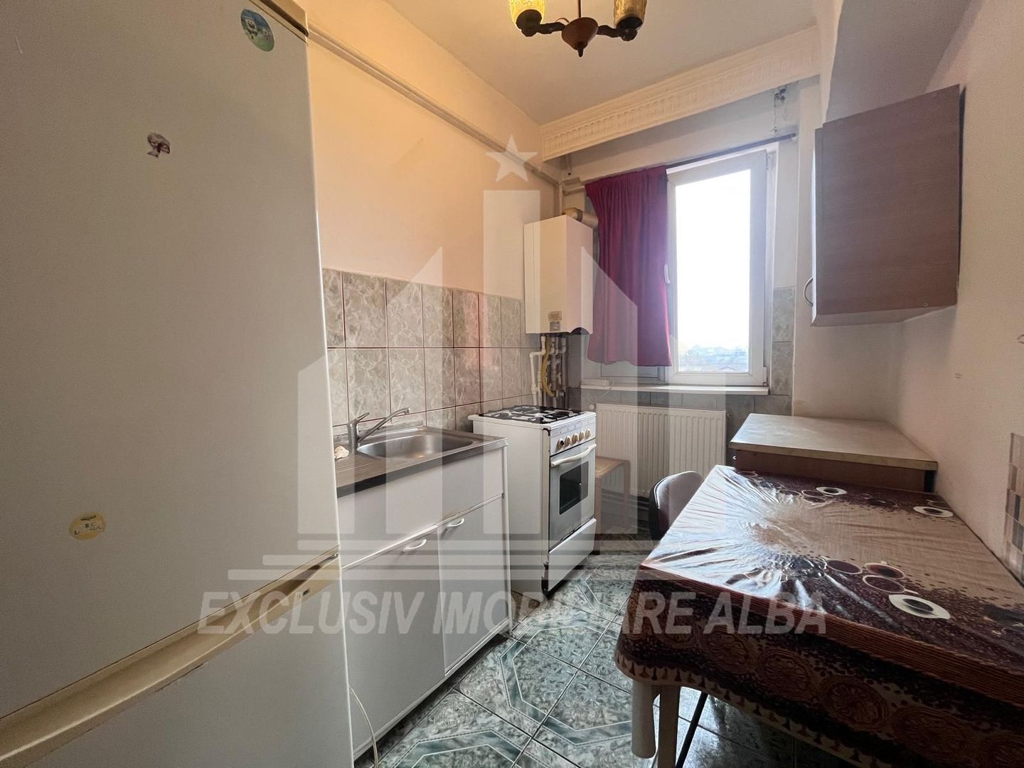 Garsoniera decomandata etaj intermediar - Poză 2