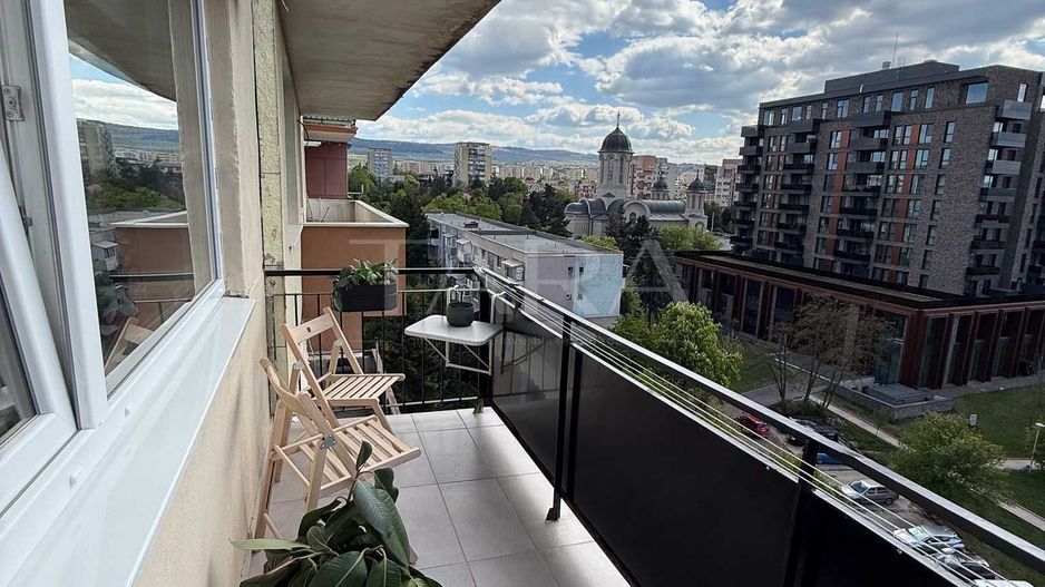 Apartament renovat complet, mobilat ,balcon 9 mp, view panoramic. - Poză 3