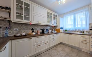 Prima inchiriere, vila cocheta, cu accente exotice - Poză 5