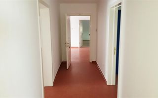 Spațiu de Birouri și Comercial, 800mp + Hală 500mp, Parcare Privată - Poză 16