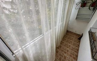 BRASADAS vinde ap 4 cam etaj 3/4 in Micro 16. - Poză 1
