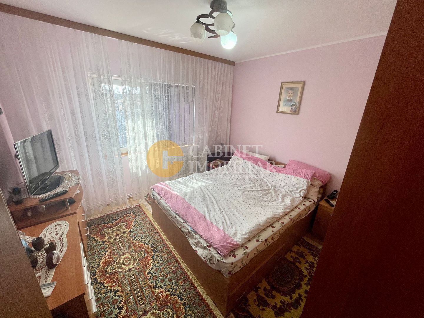 Apartament cu 3 camere - Bloc Fara Risc - Etaj Intermediar - 75 mp - Podu Ros - Poză 3
