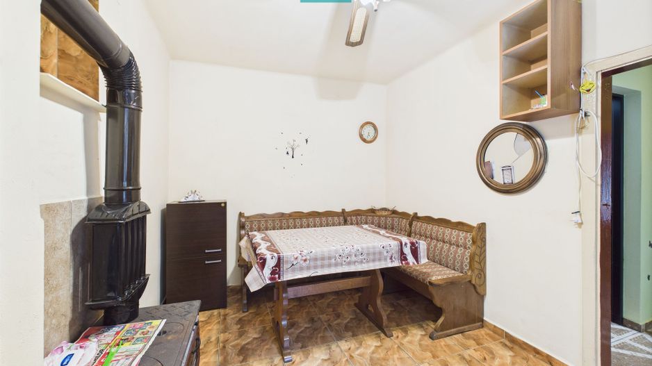 Casă de cărămidă in Grădiște - Poză 5