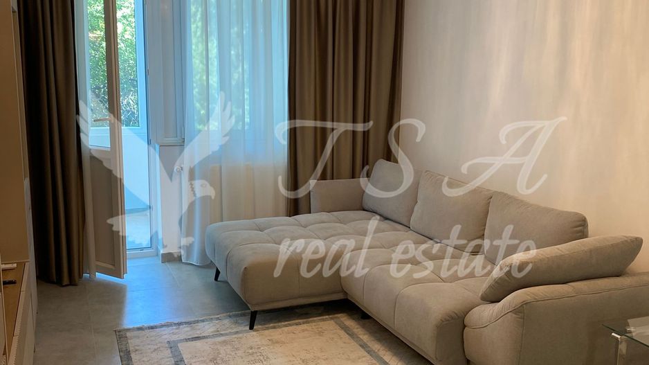 Apartament 2 camere Bdul Ferdinand cu terasă generoasă si loc de parcare - Poză 2