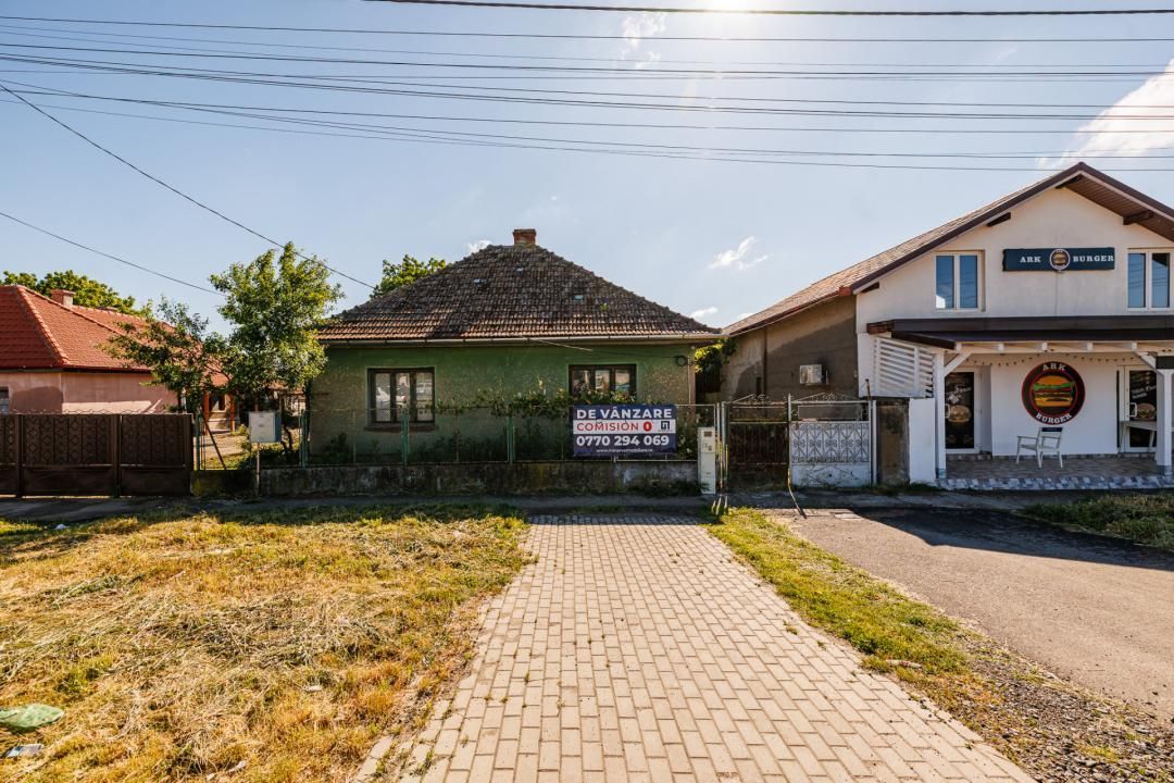 Casa cu teren 1.876 mp, la soseaua principala, vis-a-vis de Profi si Penny, Sag  - Poză 1