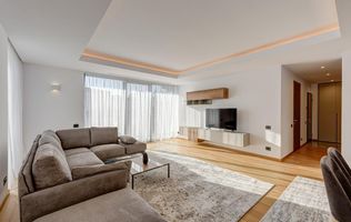 Inchiriere - apartament - 4 camere+terasa+loc parcare - Primaverii