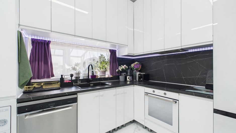 Duplex 1/2 mobilat şi utilat în Săcălaz - Poză 3