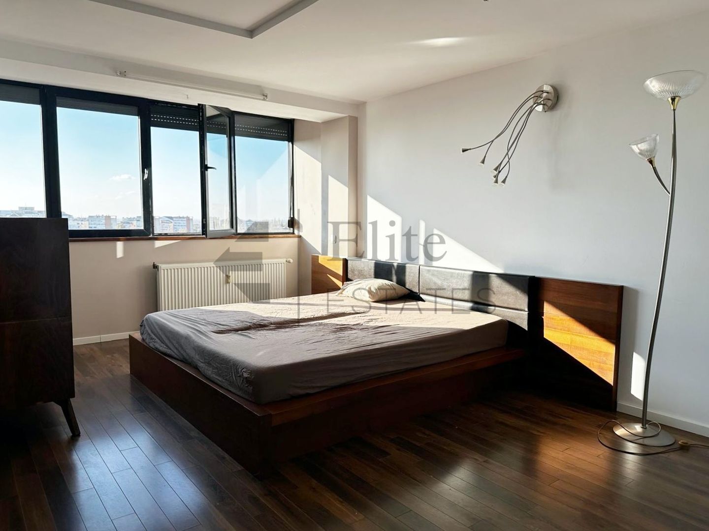 Apartament de inchiriat cu 3 camere, in zona Rogerius - Poză 1