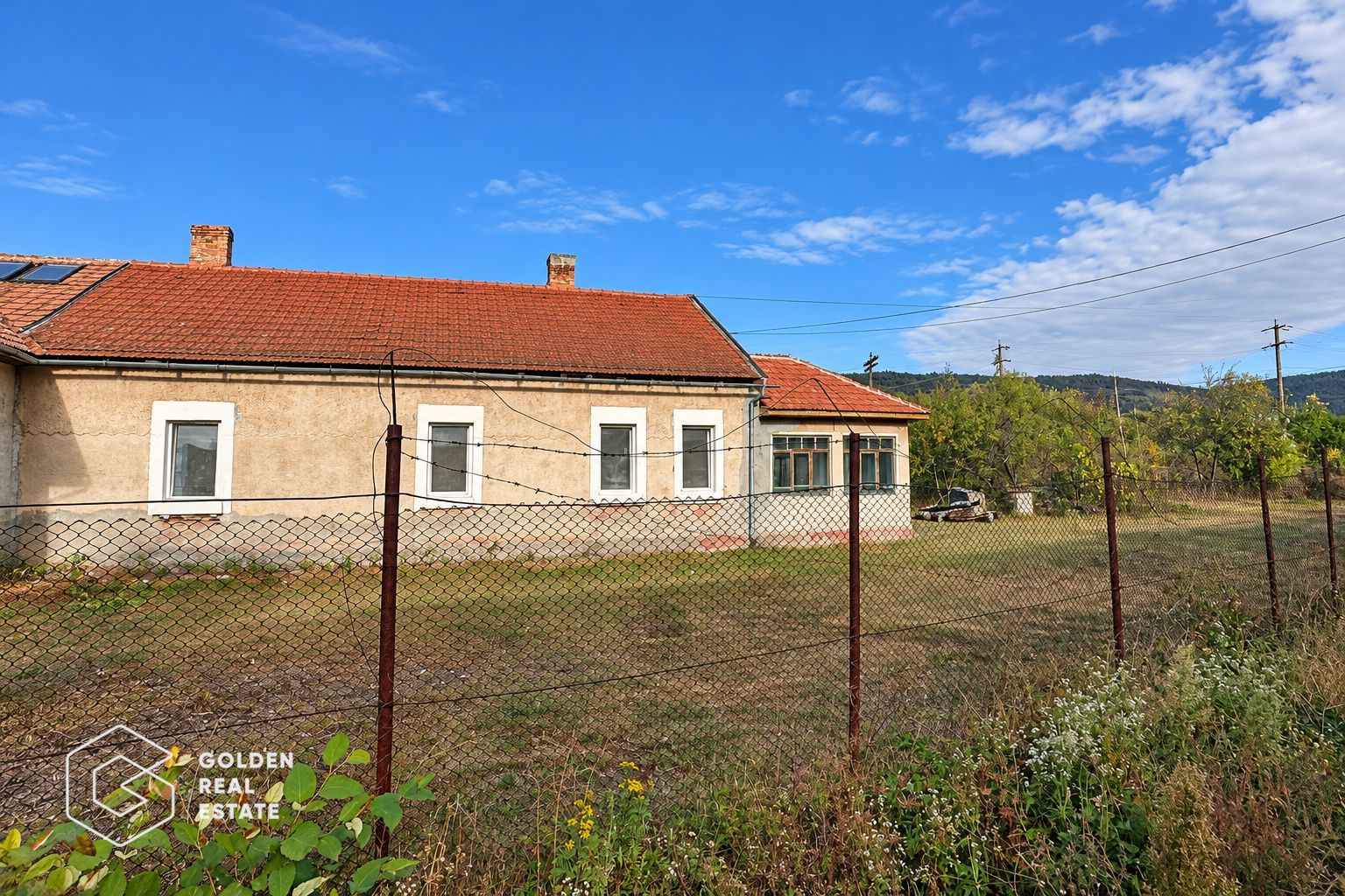 Casa solida cu teren intravilan de 1.555 mp, Sebis, jud. Arad - Poză 20