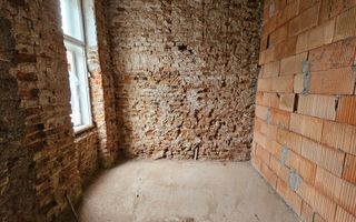 Conac boieresc în zona centrală a municipiului Alba Iulia - Poză 9