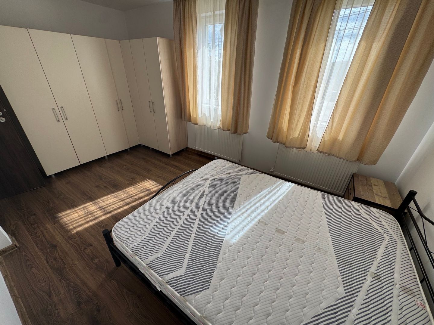 Casa Otopeni 23 august 4 camere, curte 250m - Poză 15