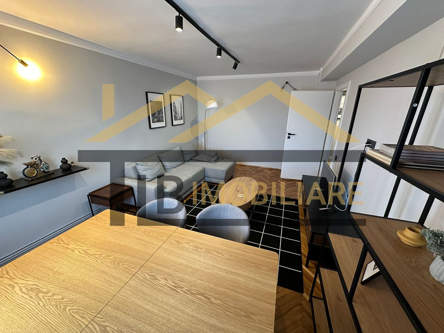 Apartament de 2 camere, 70mp, Zona Centrala - Poză 3