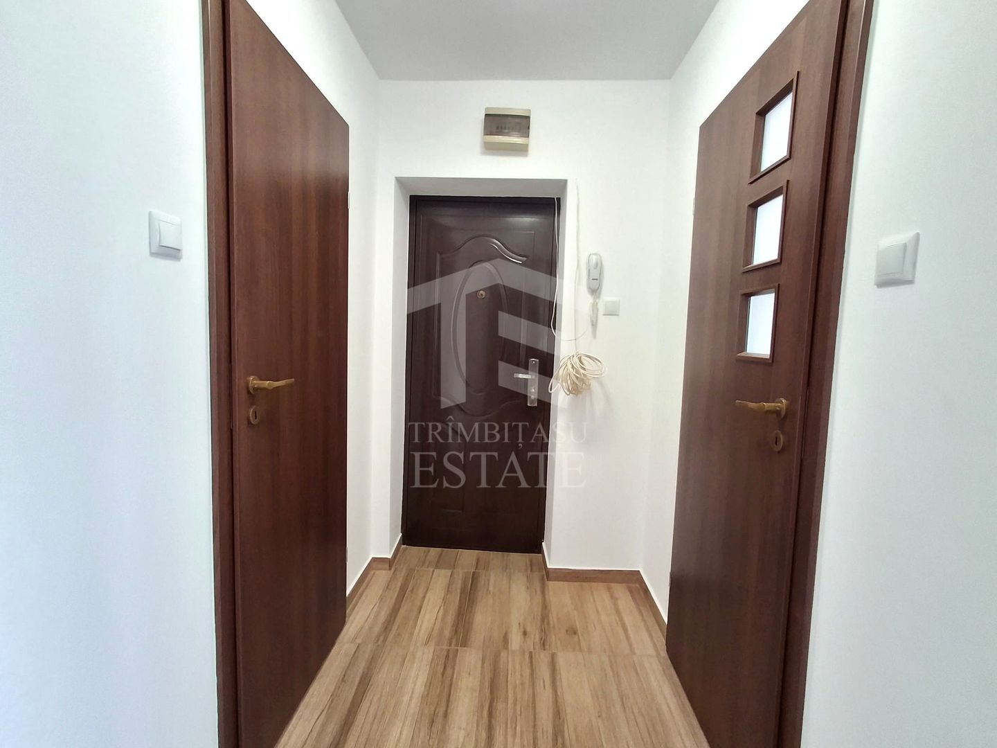 Apartament 2 camere renovat la 2 minute de metrou - Poză 13
