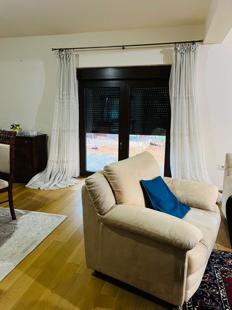 Casa individuala pozitie foarte buna si teren generos - Poză 6