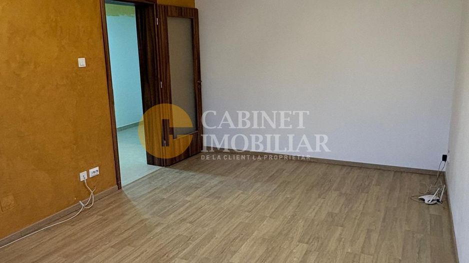 2 CAMERE DECOMANDAT-52 MP-ETAJ 3- PARCARE - ZONA POITIERS - Poză 6