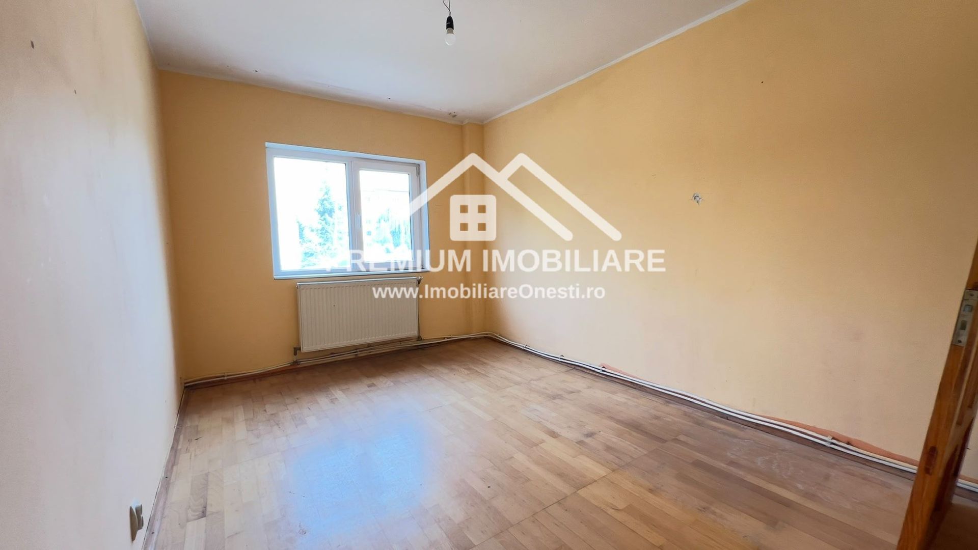 Apartament cu 3 camere decomandat - Poză 2