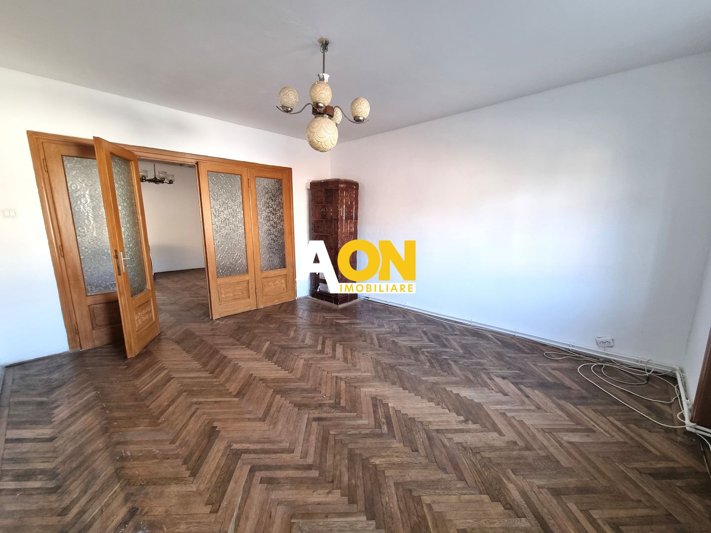 De vanzare casa 5 camere, 1092mp teren, Vintu de Jos - Poză 5