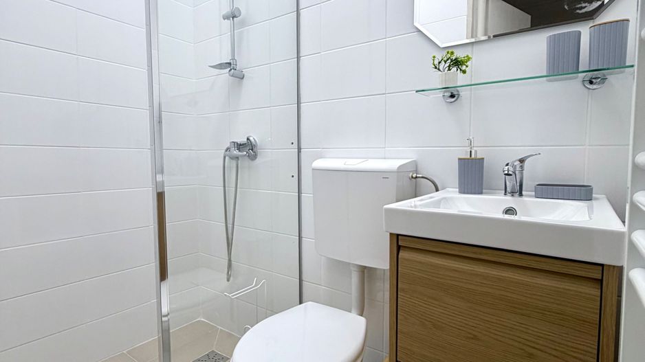 APARTAMENT LA PRIMA INCHIRIERE- ZONA CENTRALA - Poză 12