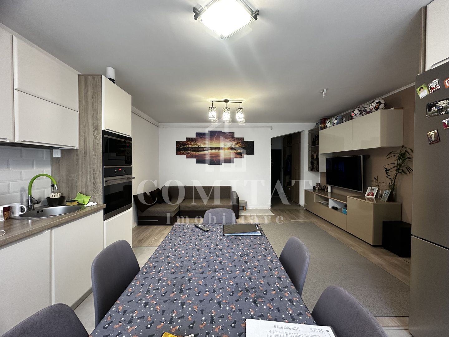 Apartament 3 camere | parcare inclusa | zona Eroilor - Poză 2