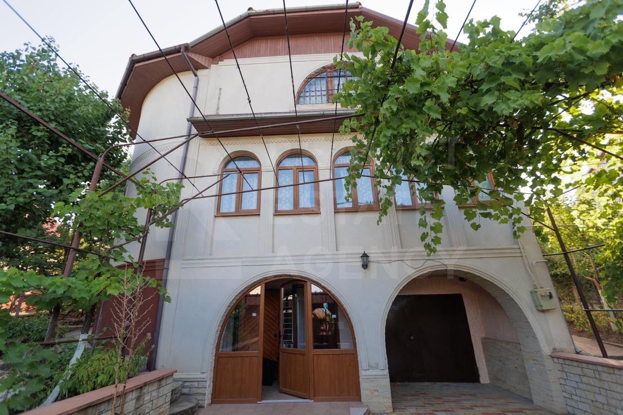 Vânzare, casă, 3 nivele, 170 mp  strada Î.P ,,Astra",  s. Coșernița, - Poză 1