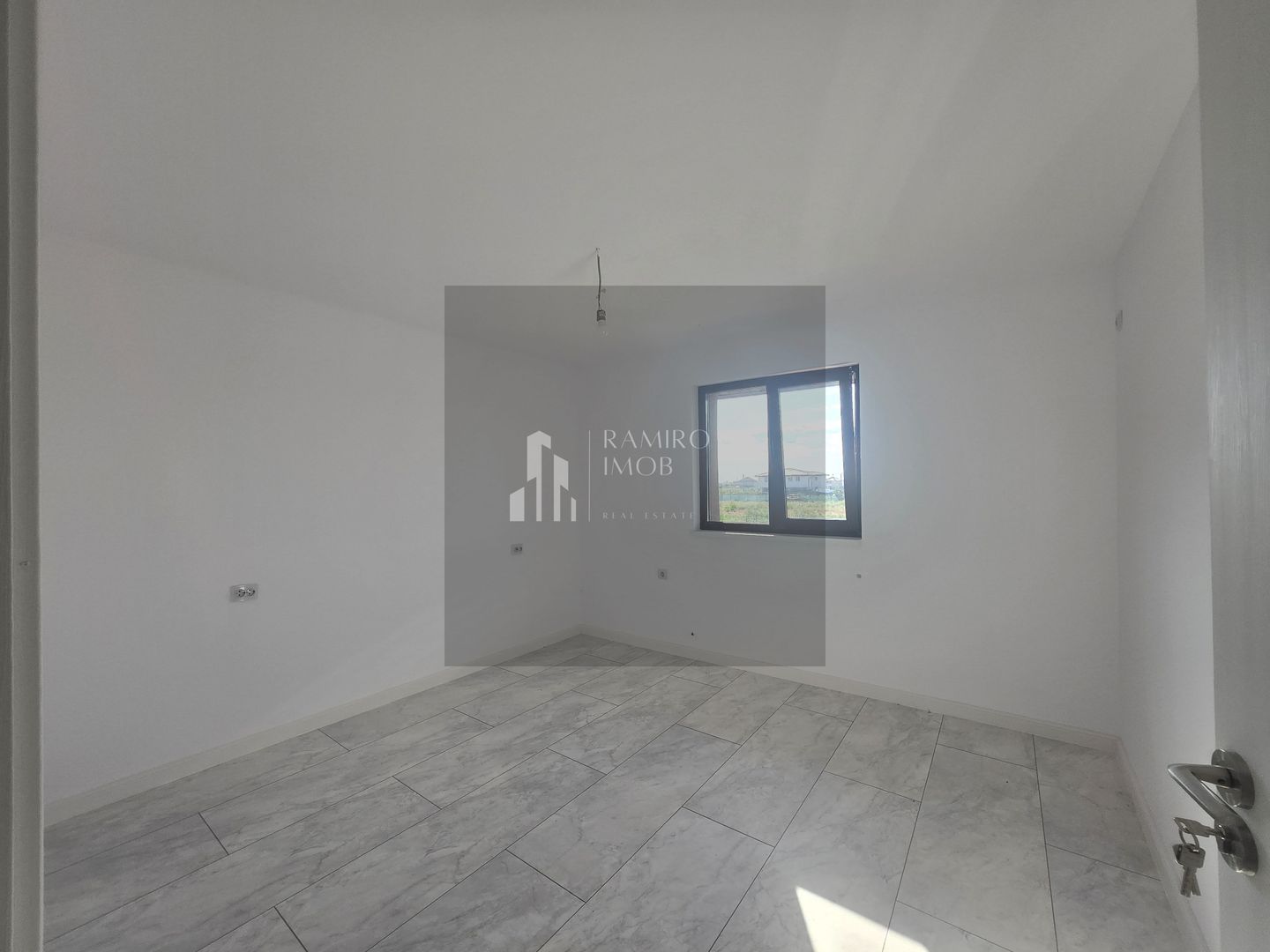 Casa Noua -6 camere - 160mp utili +curte -Soseaua Giurgiului -Magurele - Poză 9