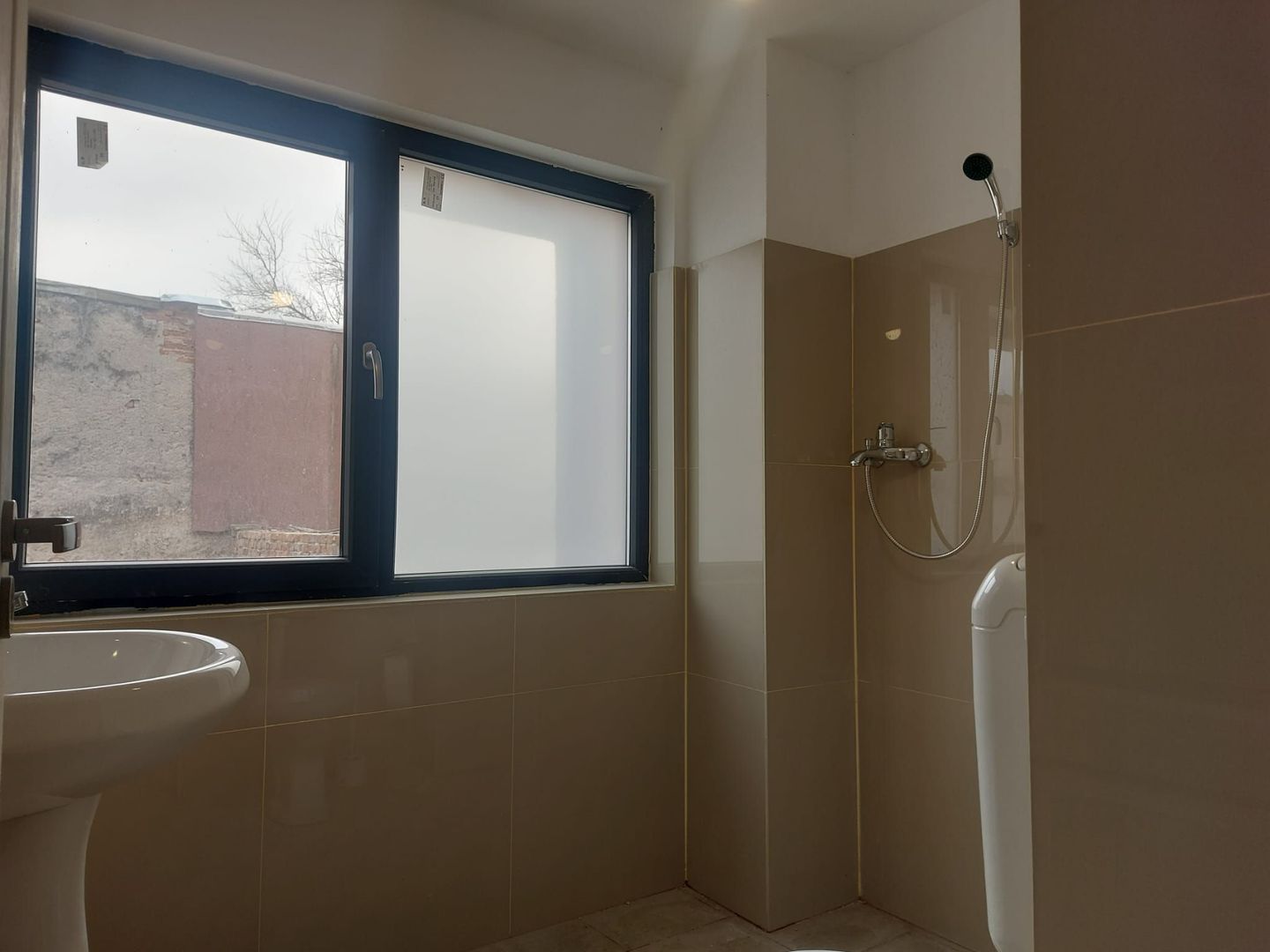 Casa/Vila 6 camere Piata Victoriei, Buzesti / An 2023 - Poză 41