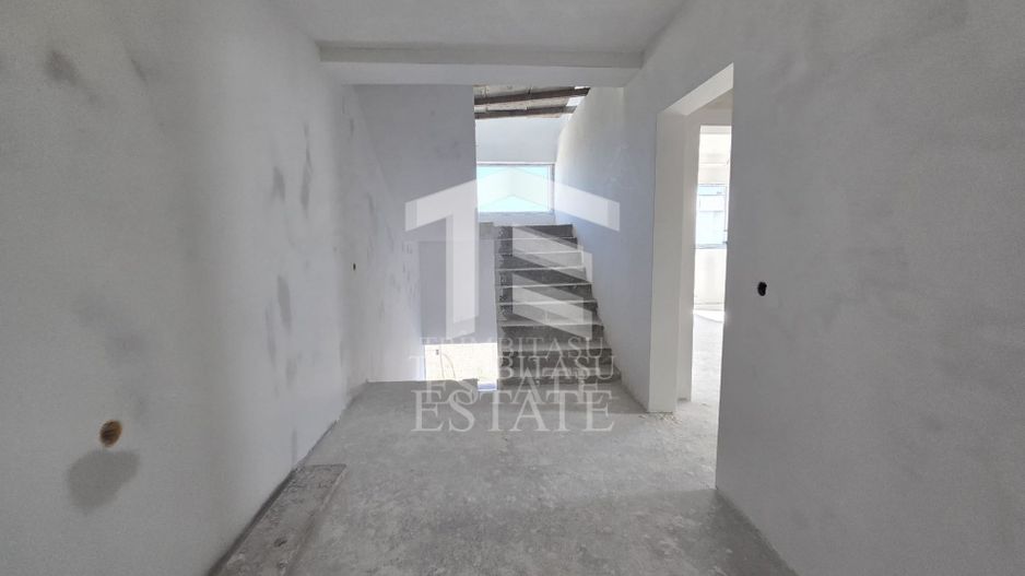 OVIDIU-POIANA- Vila tip duplex | terasa circulabila | gaz | curte - Poză 6