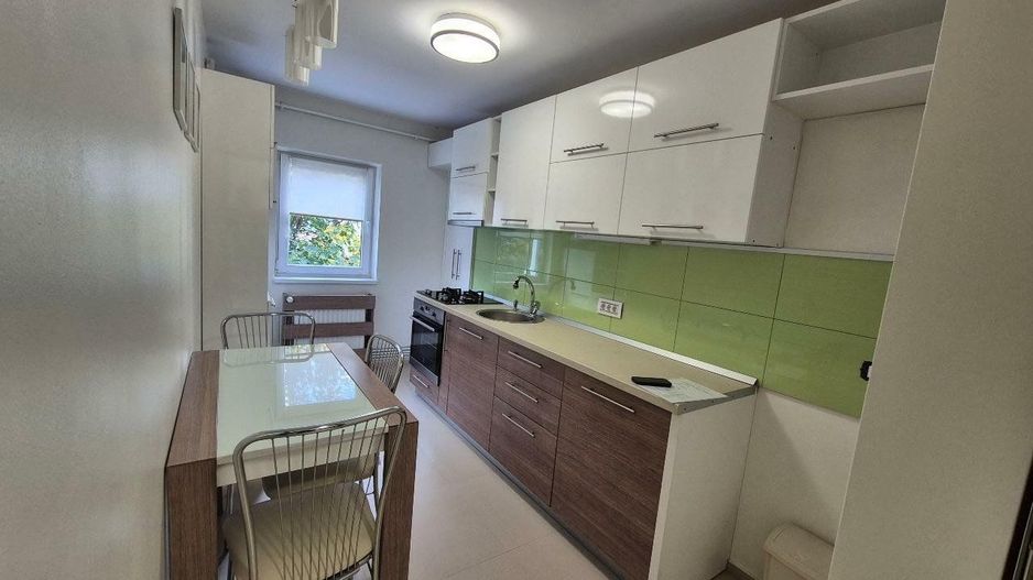 Central, 4 camere renovate, liber la vanzare, loc parcare concesionat - Poză 10