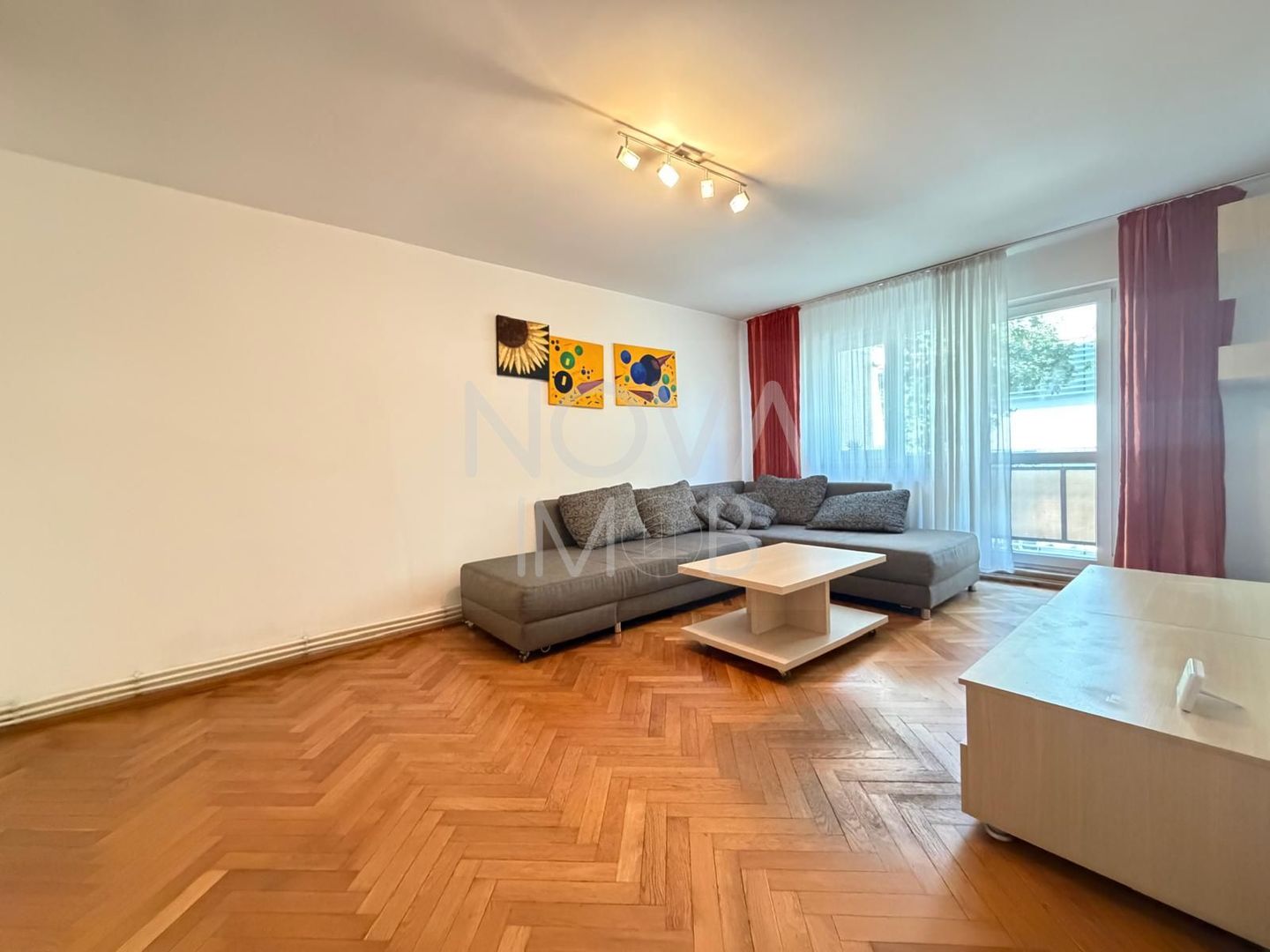 Apartament 3 camere,  Str. Constantin Noica - Poză 1