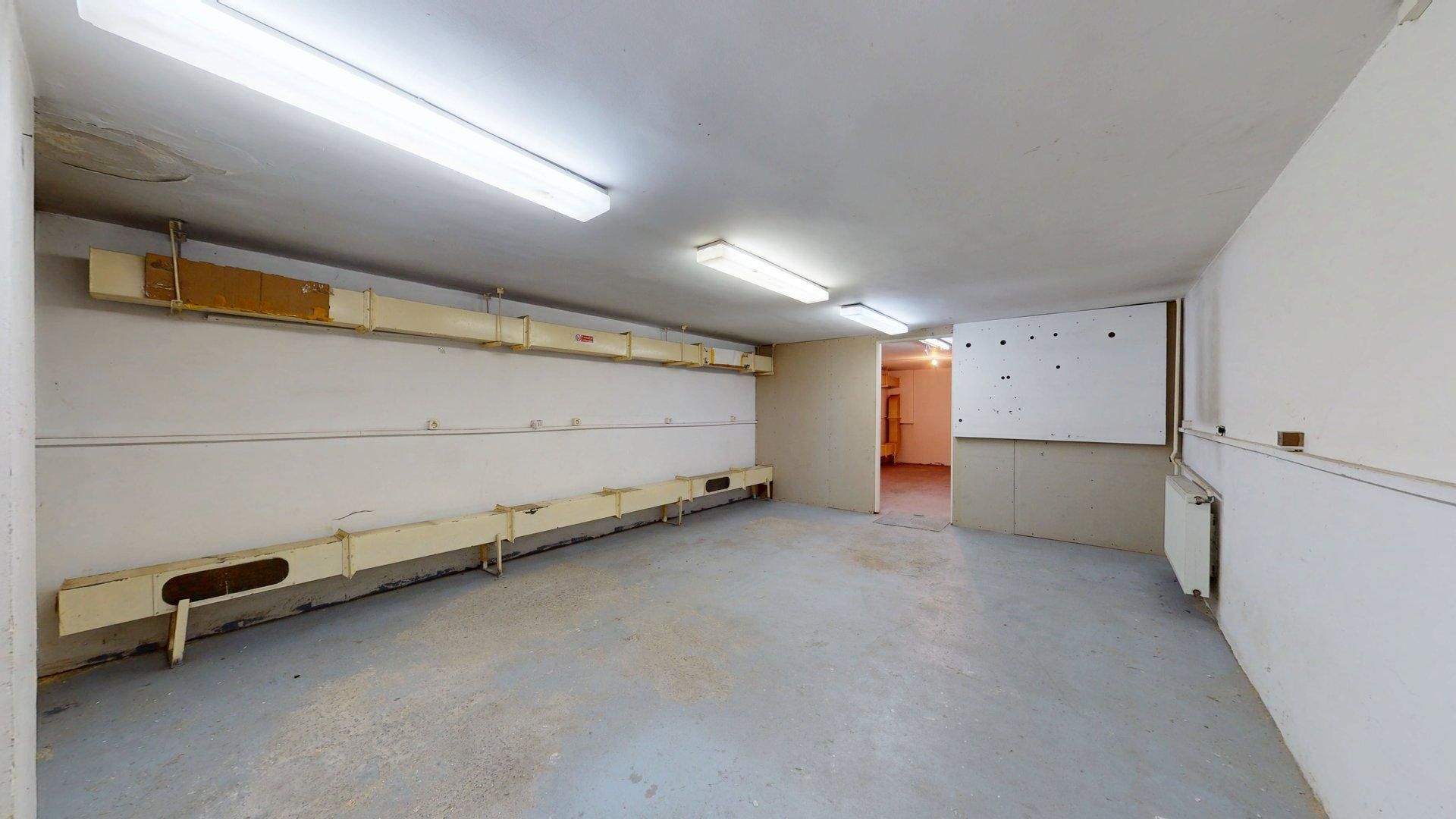 DAMAROAIA | Jiului | Chirie Casa 16 camere | 15 parcari + Metrou 900m - Poză 9