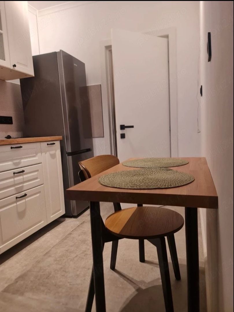 GARSONIERA - NATIUNILE UNITE, BUCATARIE INCHISA, MOBLATA MODERN - Poză 3