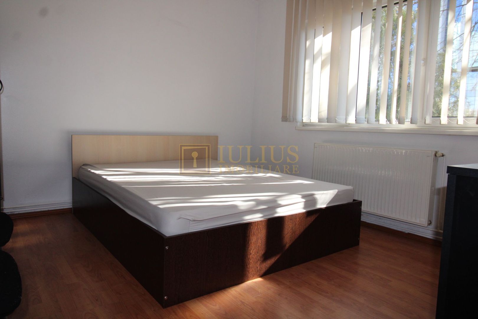 2 camere, Medicina, centrala proprie, ideal pentru studenti, familie, cuplu - Poză 1