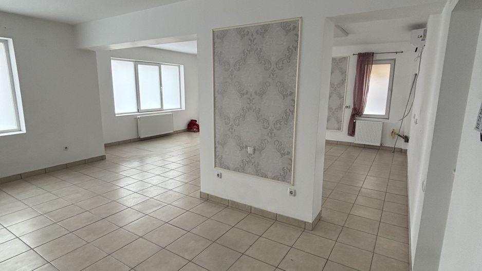 Spațiu zona Mehala - Poză 3